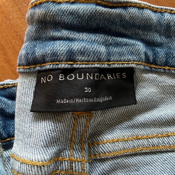 NWT 3 pairs of Men's Casual Denim Shorts - Picture 10 of 12